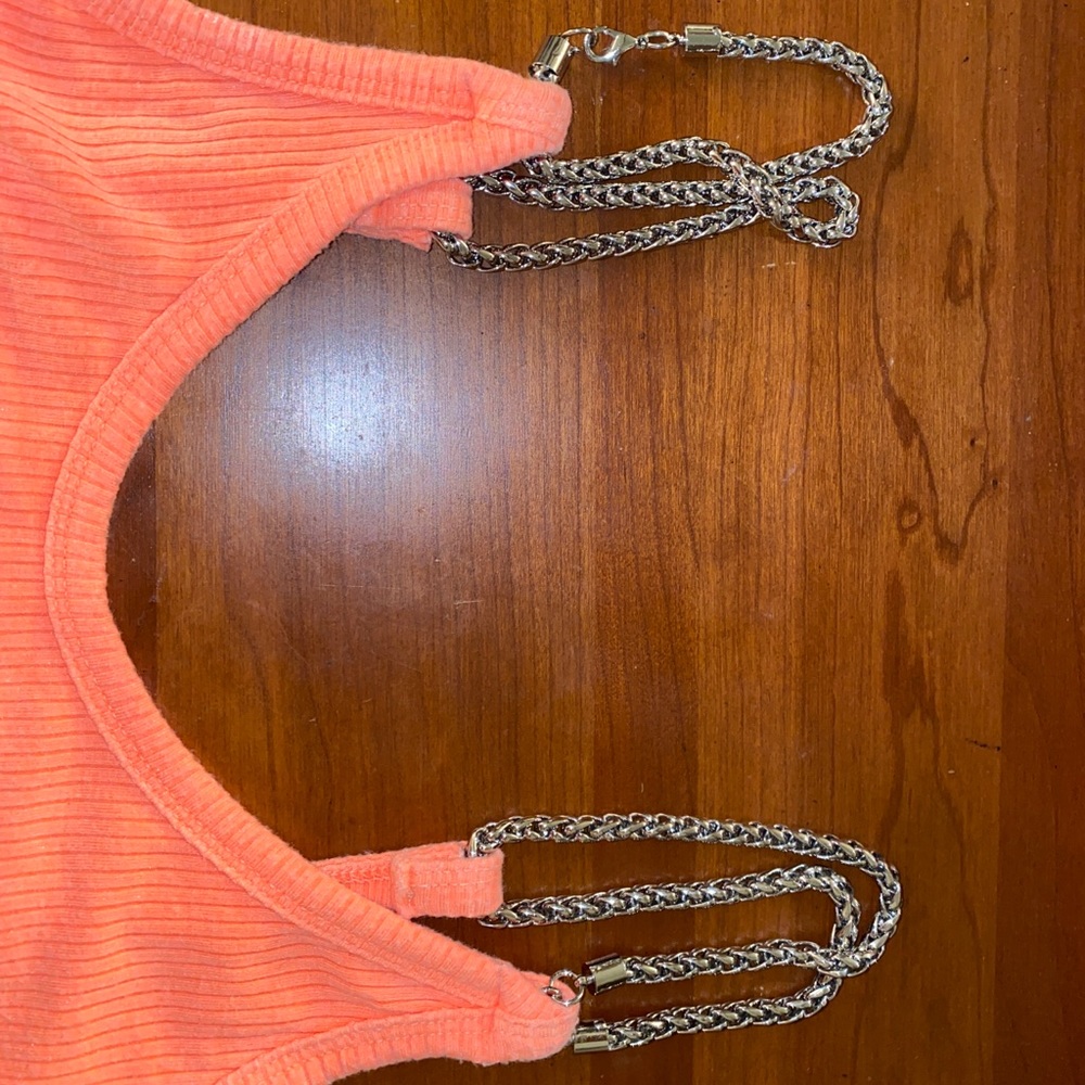 Emma & Sam Cropped Tanktop - Picture 2 of 4
